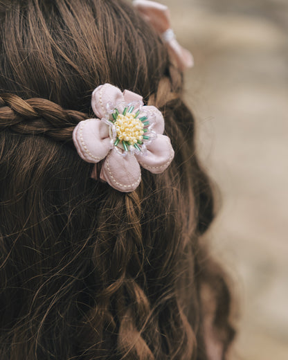 Monet's Garden - Water Lily Bloom Clip