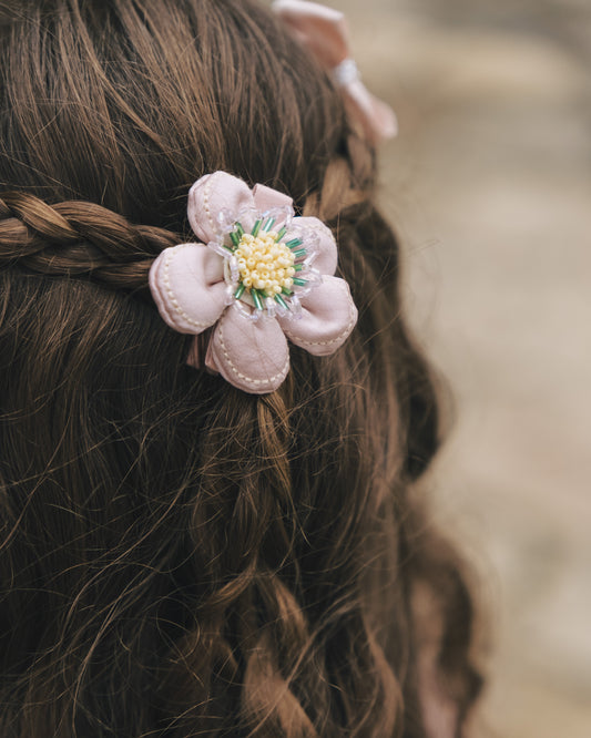 Monet's Garden - Water Lily Bloom Clip