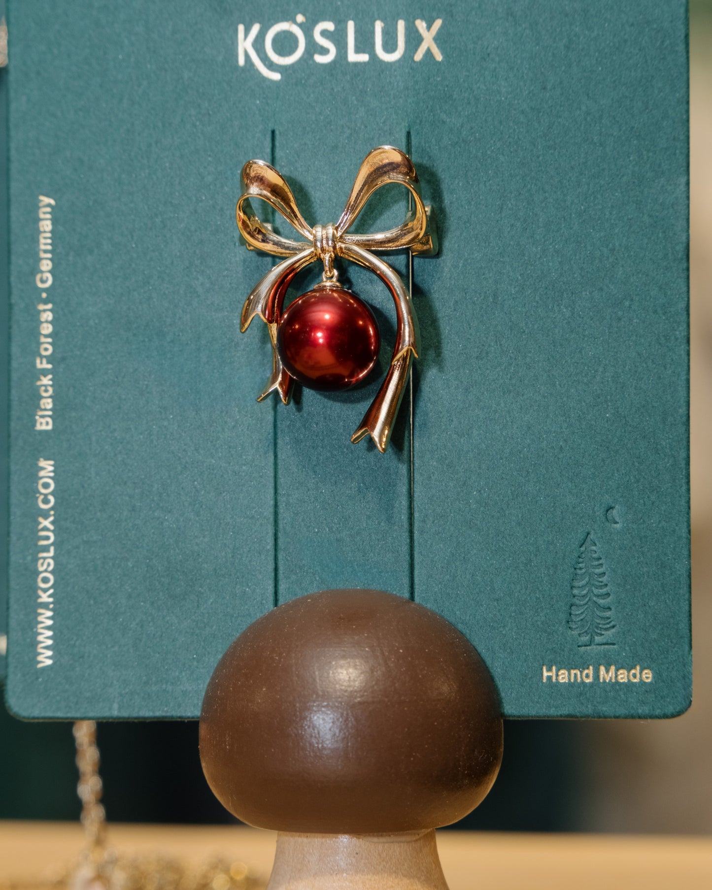 Festive Wonderland - Yuletide Grace Set, Necklace, Bracelet and Brooch